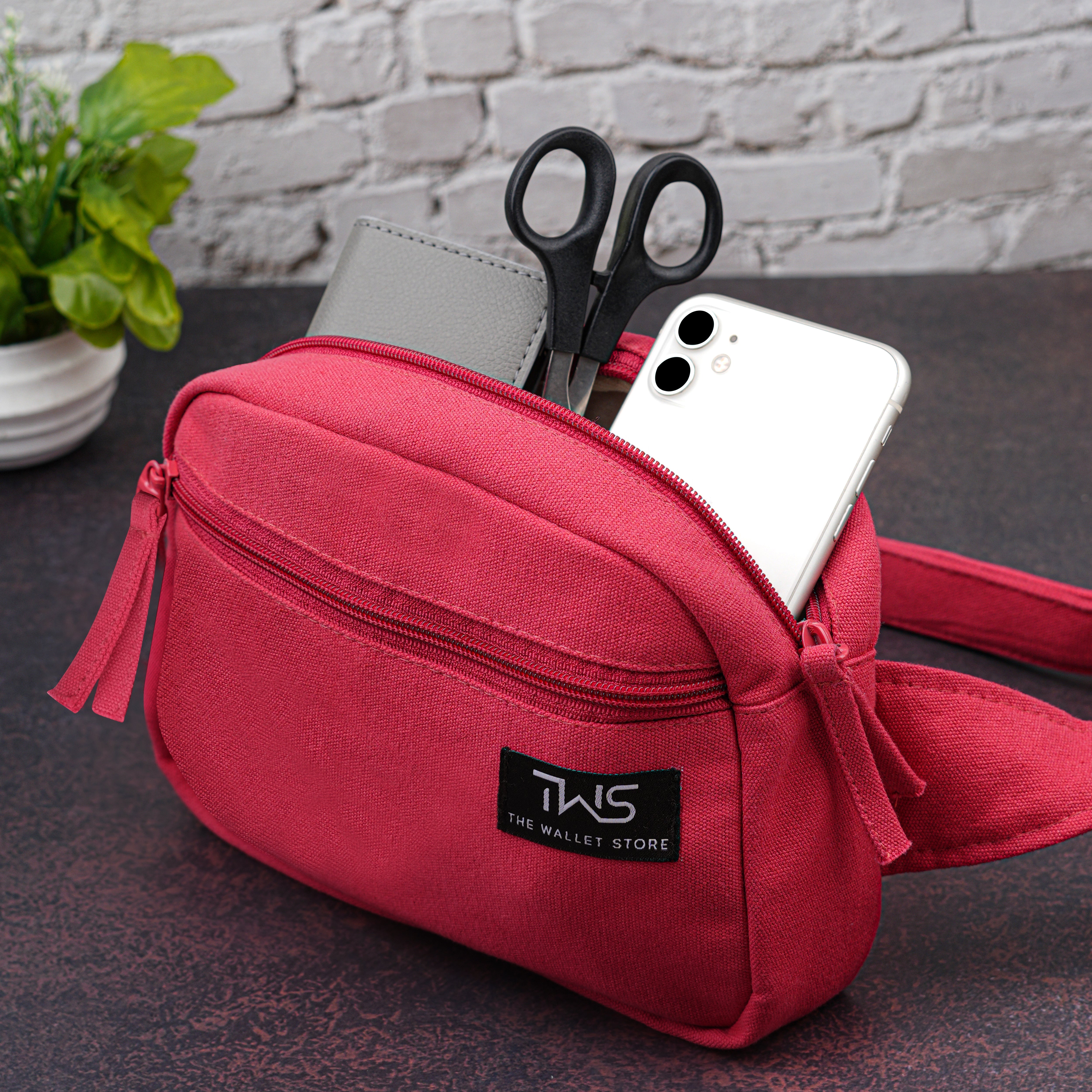 Urban Trek Canvas Fanny Bag - Red